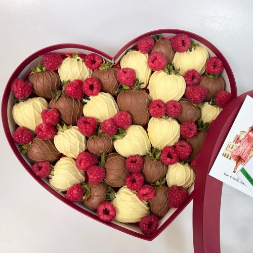 Клубничное сердце «Raspberry paradise» Клубничное сердце «Raspberry paradise»